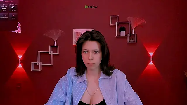 Snapshot of aria_wild_ chatting on 05.16.26 aria wild online show from 05.16.26