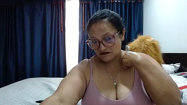 Snapshot of _BellaNocturna chatting on 07.28.26 BellaNocturna online show from 07.28.26