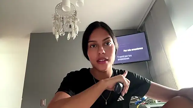 Snapshot of BrittneyBendler chatting on 03.04.26 BrittneyBendler online show from 03.04.26