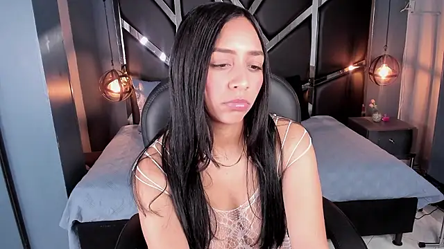 Esmeralda  18 online show from 03.21.26