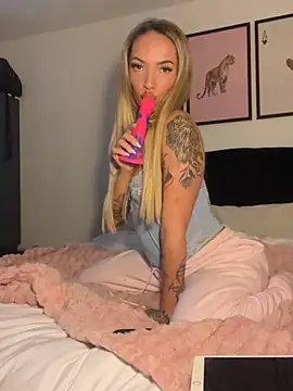 sugarbabydollxo online show from 03.04.26