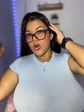 Snapshot of michellesexxxy3 chatting on 05.14.26 michellesexxxy3 online show from 05.14.26
