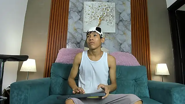 SKINNY BOYXXX online show from 03.12.26