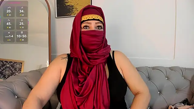 Snapshot of _Azahaaraa_ chatting on 04.19.26 Azahaaraa online show from 04.19.26