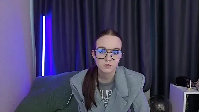 SunyLily online show from 06.06.26
