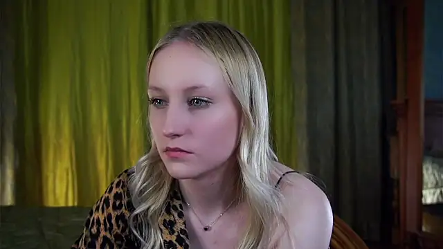 CatarinaGulla online show from 04.06.26