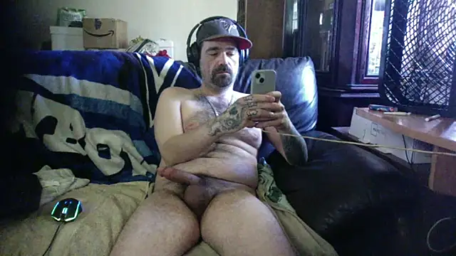Snapshot of KinkyTOMan chatting on 05.31.26 KinkyTOMan online show from 05.31.26