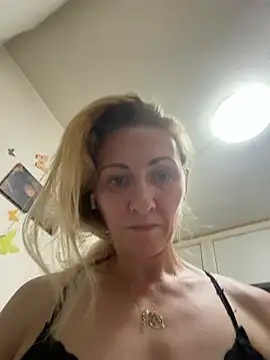 Snapshot of Secret_Ladyx chatting on 07.18.26 Secret Ladyx online show from 07.18.26