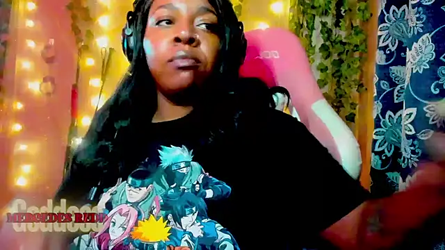 Snapshot of Goddess_MercedesRedd chatting on 06.20.26 Goddess MercedesRedd online show from 06.20.26