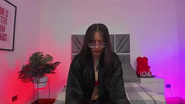 Katalinalee online show from 04.29.26