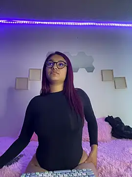 Daliila 11x online show from 04.22.26