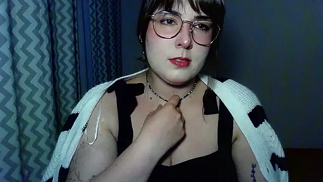 Snapshot of ClaraHard chatting on 07.12.26 ClaraHard online show from 07.12.26