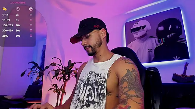 Snapshot of NikoHank_ chatting on 06.14.26 NikoHank online show from 06.14.26