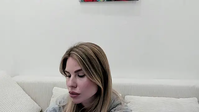 MollyCem online show from 03.12.26