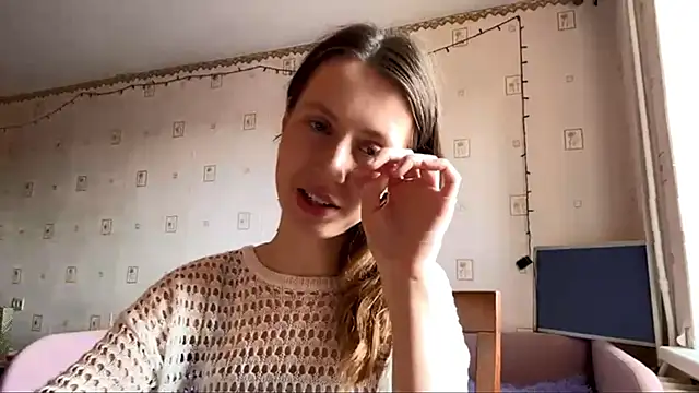 Snapshot of AlesiaGurevich chatting on 07.10.26 AlesiaGurevich online show from 07.10.26