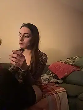 Snapshot of chiara-mario chatting on 05.17.26 chiara-mario online show from 05.17.26