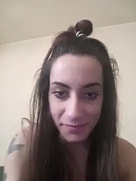 Snapshot of chiara-mario chatting on 05.23.26 chiara-mario online show from 05.23.26
