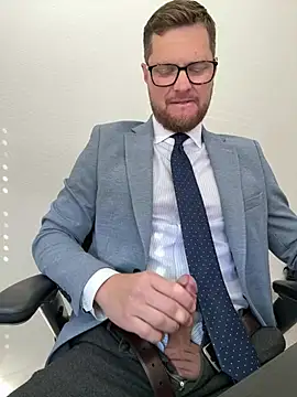 the-gen-xxx online show from 04.08.26