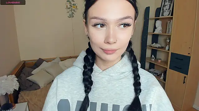 LynnCiprian online show from 04.08.26