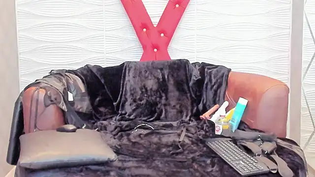 CaroBeltran online show from 04.16.26