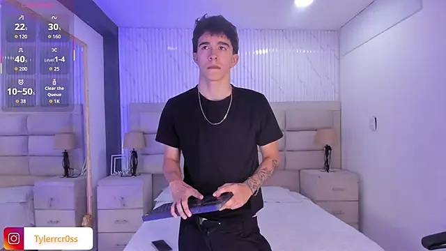 TylerCross  online show from 04.29.26