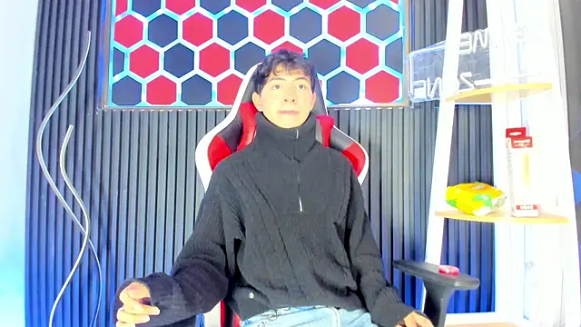 Cristopher Wild online show from 04.12.26