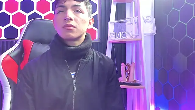Snapshot of Cristopher_Wild chatting on 06.02.26 Cristopher Wild online show from 06.02.26