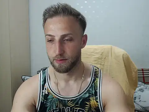 Snapshot of BlondEagleMuscle chatting on 06.06.26 BlondEagleMuscle online show from 06.06.26