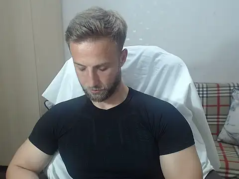 Snapshot of BlondEagleMuscle chatting on 06.14.26 BlondEagleMuscle online show from 06.14.26