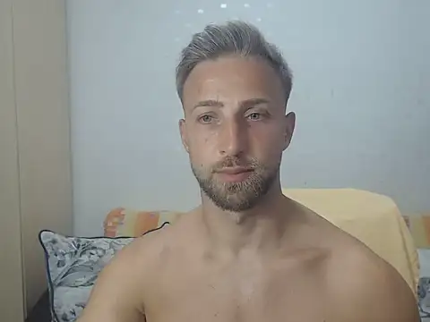 Snapshot of BlondEagleMuscle chatting on 07.23.26 BlondEagleMuscle online show from 07.23.26