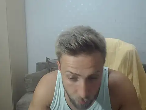 Snapshot of BlondEagleMuscle chatting on 08.01.26 BlondEagleMuscle online show from 08.01.26
