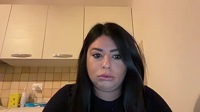 Snapshot of giaduzza chatting on 04.22.26 giaduzza online show from 04.22.26