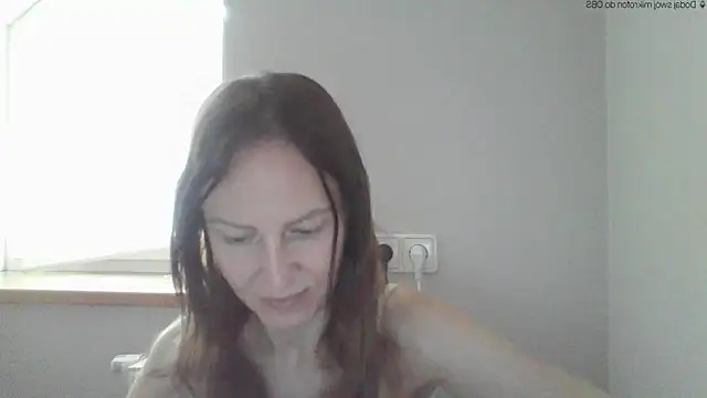 Snapshot of AnnaTight chatting on 06.01.26 AnnaTight online show from 06.01.26