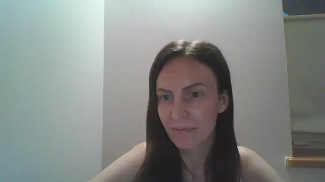 Snapshot of AnnaTight chatting on 06.19.26 AnnaTight online show from 06.19.26