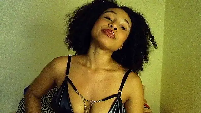 Larita curly online show from 03.28.26