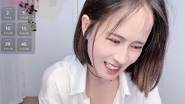 Snapshot of Xiaoyu-99 chatting on 06.07.26 Xiaoyu-99 online show from 06.07.26