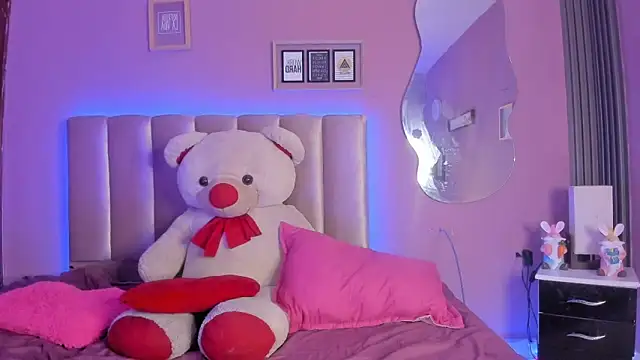 nikkita dragon  online show from 04.12.26