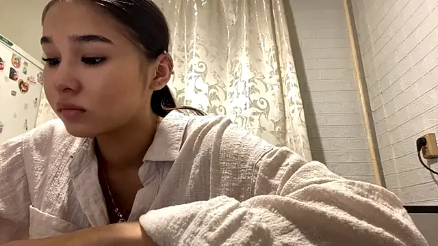 CatherineForbes online show from 05.04.26