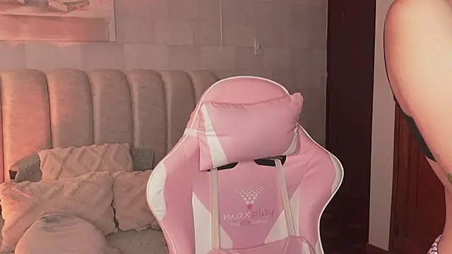 Alanna-Rosse online show from 07.18.26