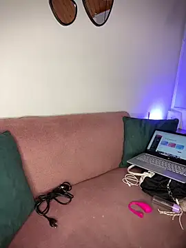 chanell pinkk online show from 04.21.26