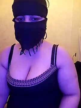 Snapshot of karamil69sxx chatting on 03.21.26 karamil69sxx online show from 03.21.26