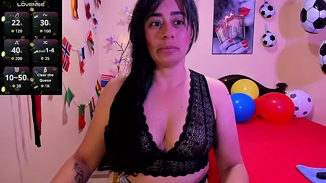 Snapshot of sara_florez12 chatting on 07.04.26 sara florez12 online show from 07.04.26