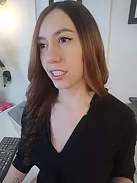 Snapshot of Fer_Luxx chatting on 07.24.26 Fer Luxx online show from 07.24.26