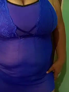 Snapshot of latina_bigtitss chatting on 04.30.26 latina bigtitss online show from 04.30.26