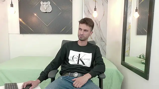 Snapshot of KingOfTemptation chatting on 05.29.26 KingOfTemptation online show from 05.29.26