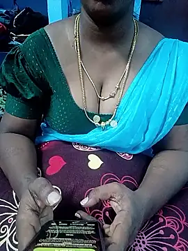 Snapshot of jothika45 chatting on 05.15.26 jothika45 online show from 05.15.26