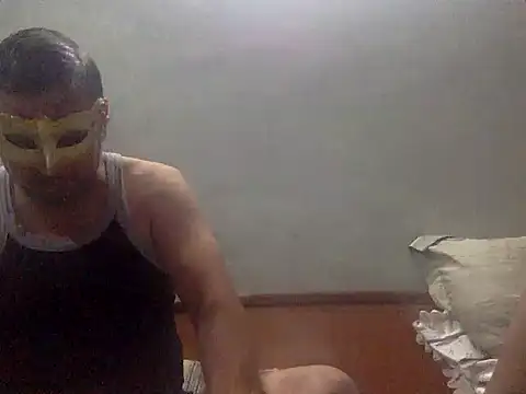 Snapshot of rockym1995 chatting on 06.24.26 rockym1995 online show from 06.24.26