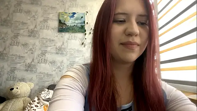 Snapshot of YasmineGuelpa chatting on 03.09.26 YasmineGuelpa online show from 03.09.26