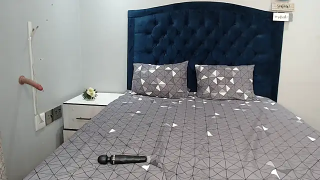 Lee Babe online show from 04.21.26