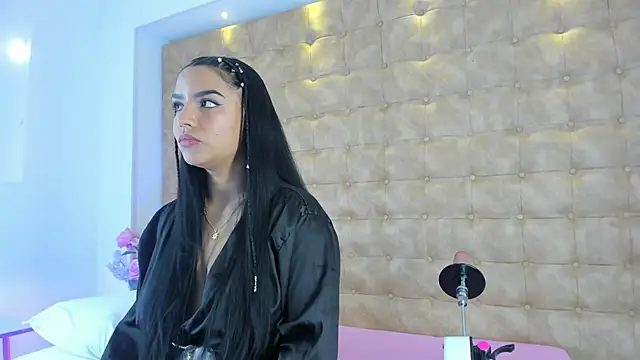 Snapshot of ariana_morelly chatting on 04.16.26 ariana morelly online show from 04.16.26